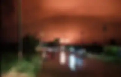 Indonesia Kembali Dirundung Musibah, Usai Bom Bunuh Diri Makassar Kini Kilang Minyak Pertamina Indramayu Terbakar Hebat, Api Membumbung Tinggi Hingga Terlihat dari Jarak 5 Km!