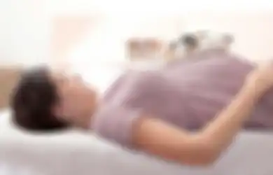 Ternyata Bukan Cuma Mitos, Terbongkar Penjelasan Ilmiah Kenapa Ibu Hamil Tak Boleh Duduk di Depan Pintu