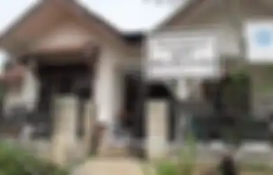 Miris, Desanya Tak Miliki Kantor hingga Ditinggal Serentak oleh Staff Lama, Bu Kades di Bogor Relakan Rumahnya Jadi Kantor Darurat, Cucum: Saya Sadar Sendiri