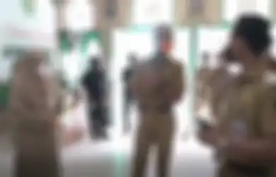 Geram Lihat Kelakukan Guru Saat Sidak ke Sekolah, Gibran Rakabuming Tindak Tegas Tenaga Pengajar Lakukan Hal Ini: Ini Serius, Jangan Main-main!