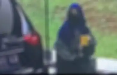 Putrinya Ditembak di Jantung Hingga Tewas di Tempat, Ibunda Pelaku Penyerang Mabes Polri Ucapkan Perpisahan Terakhir di Makam Anaknya: Allah Memanggil Kamu...