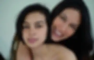 Tak Lagi dengan Ariel NOAH, Sophia Latjuba Kepergok Peluk Erat Berondong yang Tak Kalah Tenar dari Lady Killer