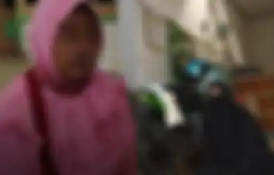 Dihantarkan Langsung Staf Khusus Presiden ke Rumah, Istri Terduga Teroris yang Terlilit Hutang Usai Ditinggal Suaminya 'Jihad' Dapat Bantuan dari Jokowi, Berikut Fakta-faktanya!