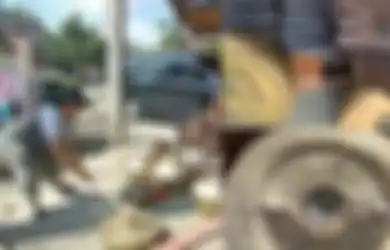 4 Mobil Dijual hingga Truk Digadaikan untuk Makan, Dalang Asal Boyolali Ini Lakukan Aksi Remuk Gamelan Saat Terpuruk di Tengah Pandemi: Sejak Pandemi Kami Dilarang Pentas!