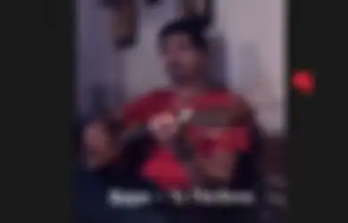 Definisi Tertukar, Bambang Pamungkas Cover Lagu Pamungkas To The Bone