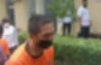 Paksa Istri Layani Pria Lain, Suami Asal Kediri Duduk Menyaksikan Sambil Menyemangati, Polisi Turun Tangan