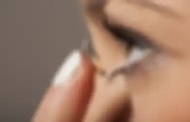 Salah Satunya Bisa Ancam Nyawa! Inilah Dampak Negatif Penggunaan Softlens, Jangan Pernah Anggap Remeh