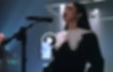 Isyana Sarasvati x DeadSquad di IDGAF 2021: Sahut-Sahutan Vokal Seriosa dan Growl
