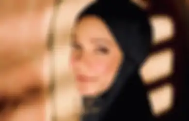 Tak Mau Rugi Beribadah Selama Ramadhan 2021, Dewi Sandra Batasi Penggunaan Ponsel Demi Lebih Fokus Cari Pahala: Jangan Sampai...
