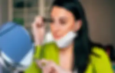 Tampil Maksimal, Ini Tips Makeup Saat First Date biar Mempesona!