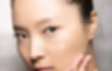 Kulit Berminyak dan Berjerawat? Cuma 4 Tahap Skincare Ini yang Pas Buat Kita