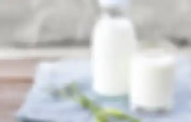 Wajib Coba Hari Ini Juga! Minum Segelas Susu Saat Sahur Secara Rutin dan Rasakan Manfaat Ajaibnya