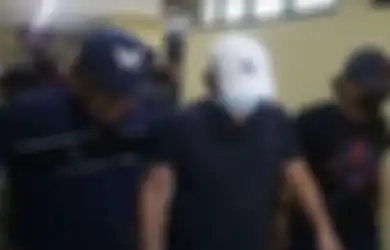 Tak Segagah Saat Aniaya Perawat RS Siloam, Pelaku JT Cuma Bisa Menunduk Diam Seribu Bahasa Saat Digiring ke Polrestabes Palembang!