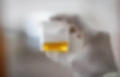 Beda Kasta, Remaja Cowok Ini Ketahuan Pacaran dan Dihukum Minum Air Kencing