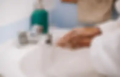 Jauh-jauh Kulit Kering, 4 Cara Ampuh Bikin Kulit Kembali Halus dan Lembut Meski Sering Cuci Tangan