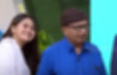 Jarang Tersorot Kamera, Intip Potret Cantik Putri dari Pelawak Kadir, Tak Hanya Cantik Tapi Juga Berotak Encer