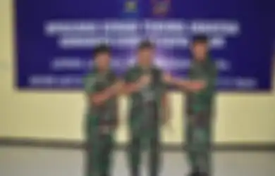 Sosok Komandan KRI Nanggala-402 Letkol Laut (P) Heri Oktavian, Perwira TNI AL yang Punya Karir Mentereng, Ini Foto-fotonya
