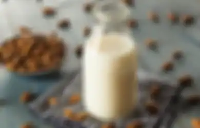 Cuma 3 Bahan! Resep Mudah Bikin Susu Almond Murni yang Menyehatkan