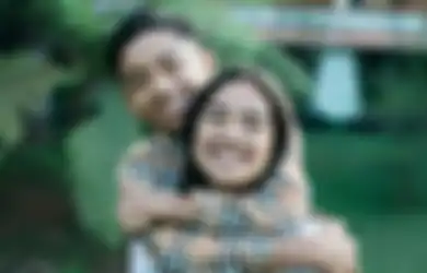 Orangtua Kandungnya Merasa Bersalah karena Perlakukan Anaknya Tak Biasa, Kakak Betrand Peto Sengaja Buang Muka Saat Bertemu Sang Adik yang Tengah Jualan Kue