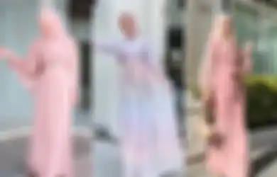5 Dress Pink Manis untuk Lebaran ala Selebgram Hijab. Ayu dan Anggun!