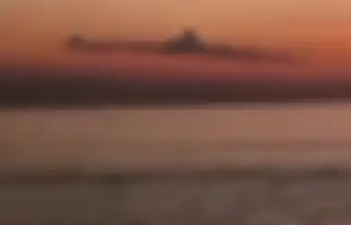 Viral Video Penampakan Awan Berbentuk Kapal Selam di Bali, Begini Penjelasannya