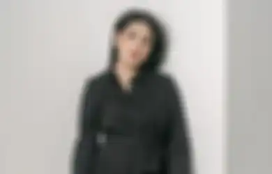 Lepas dari Pelukan Askara Parasady, Nindy Ayunda Pede Tampil Seksi Pakai Baju Bolong-bolong dengan Belahan Dada Terlihat, Netizen: Benar Kata Mantan Suaminya!