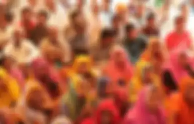 Tak Heran India Diterjang 'Tsunami' Covid-19 sampai Rumah Sakit Nyaris Kolaps, Lihat Saja Ratusan Ribu Orang Malah Berenang Bersama-sama dalam Ritual Mandi Festival Hindu