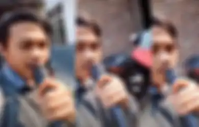 Pinjam Speaker Warga yang Lagi Asyik Karaokean, Pegawai Koperasi Ini Koar-koar Tagih Hutang, Sang Nasabah Pasang Muka Begini Saat Bayar Lunas Hutangnya