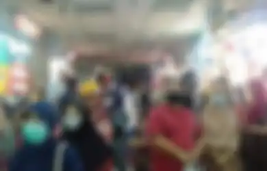 Foto Kerumunan Tanah Abang Jadi Sorotan, Ini Penyebab Orang Nekat Belanja Lebaran Hingga Bikin Anies Baswedan Kecolongan