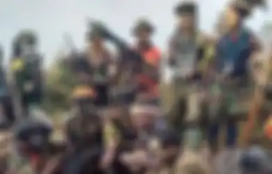 Foto Anggota KKB Papua Cium Merah Putih Beredar, Cara Kapolres Yapen Luluhkan Hati Tentara OPM Tanpa Angkat Senjata Jadi Sorotan