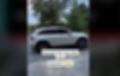 Kelewat Tajir dengan Koleksi Kendaraan Mewahnya, Pria Ini Sampai Pernah Lupa Beli Mobil Tunai Seharga Rp 1,2 Miliar, Baru Sadar Saat Barangnya Diantar ke Rumah