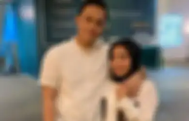 Diisukan Jual Rumah Warisan Mendiang Suami Seharga Puluhan Miliar Gegara Bangkrut, Muzdalifah Sampai Buka Bisnis Kafe di Rumahnya