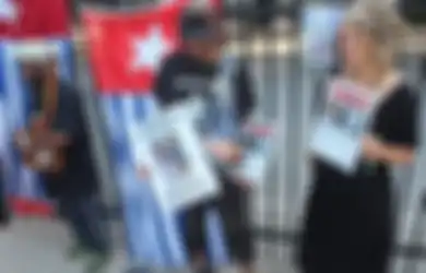 'Ayah Saya Dibayar Perusahaan yang Menjual Senjata untuk Lawan Cucunya Sendiri di Tanah Papua', Kisah Seorang Wanita yang Ayahnya Bekerja di Perusahaan Senjata Terkaya di Dunia