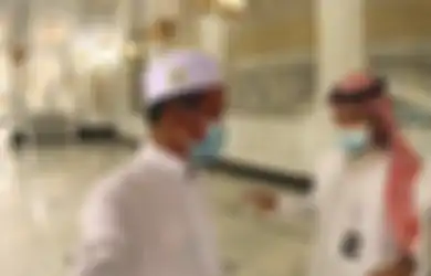 Sosok Fotografer Asal Madura yang Sukses Kerja di Masjidil Haram, Ternyata Segini Gajinya