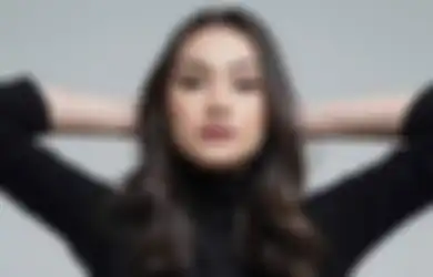 Begini Cara Mengatasi Bad Hair Day ala Caitlin Halderman, Simak Girls