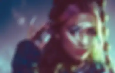 Perhatiin, Ada Perubahan Diri Alaina Castillo di Album Debutnya, ‘parallel universe’