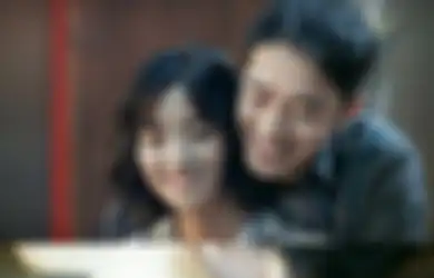 Pasangan Lain Tampak Lebih Couple Goals? Ingat 4 Hal Ini, Jangan Iri!