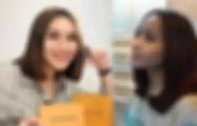 Ayu Ting Ting Ramai Disebut Plagiat Fashion Nagita Slavina, Umi Kalsum Justru Dituding Jadi Informan Gegara Aksinya Satu Ini yang Bikin Heboh Netizen 
