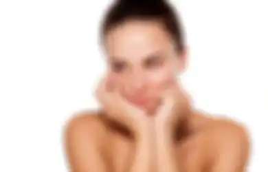 Mustahil Glowing, Stop 5 Kesalahan Ini Saat Pakai Skincare Malam!
