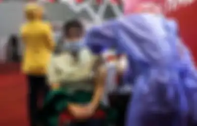 Pantas Saja Banyak yang Menyebut Vaksin Sinovac Kurang Efektif, Ini Alasan Indonesia Tetap Ngotot Gunakan Vaksin Asal China Itu, Lihat Perbandingannya dengan 2 Vaksin Lainnya