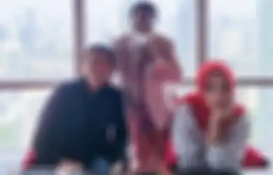 Diundang ke Restoran Baru Milik Syahrini dan Reino Barack, Hotman Paris Mengira Bakal di Unfollow dan Diblock Malah Diberi Kado Super Mewah
