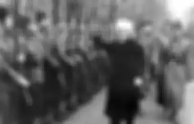 Terobsesi Setengah Mati pada Kemurnian Ras Arya, Hitler Ternyata Punya Hubungan Mesra dengan Dunia Islam, Bahkan Sampai Bikin Buku Khusus Ini untuk Tentara Nazi