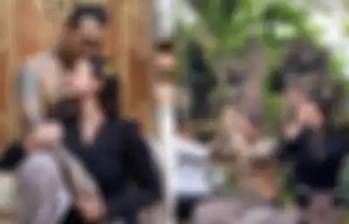 Unggah Foto Berdoa di Pura Bersama Jerinx SID, Agama Nora Alexandra Jadi Sorotan