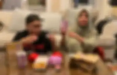 Ikutan Cobain BTS Meal yang Jadi Buruan Kpoper, Ini Respon Ibunda Nagita Slavina