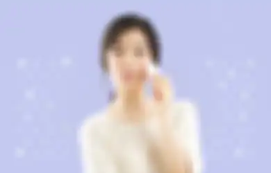 4 Susu Pembersih Murah Buat yang Enggak Cocok Pakai Sabun Cuci Muka!