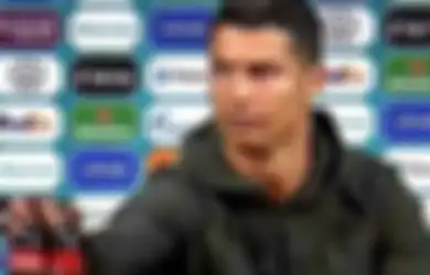 Aksi Cristiano Ronaldo Geser Botol Viral, Saham Coca-Cola Anjlok Rp 27 Triliun