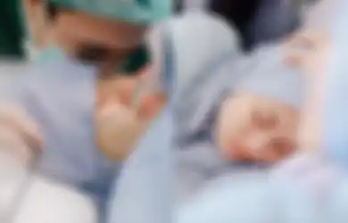 Lahirkan Anak Kedua, Dinda Hauw Sebut Anaknya Hebat dan Kuat: Udah Nemenin Bunda Umrah