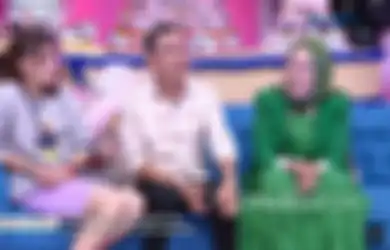 Honor Anaknya Kini Capai Rp 200 Juta Sekali Manggung, Ayah Rozak Mengaku Dulu Pernah Dibuat Pusing Gara-gara Ayu Ting Ting Minta Dibelikan Burger di Stasiun: Cukup Enggak Duitnya