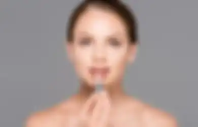 5 Kesalahan yang Bikin Lipstik Tidak tahan Lama, Perhatikan Girls