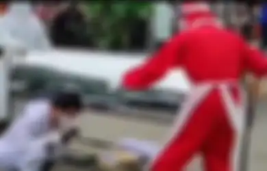 Jagat Maya Dibuat Haru, VideoViral Bidan Sedang Hamil Meninggal Dunia Akibat Terpapar Covid-19, Jenazahnya Diiringi Tangisan sang Suami dan Teman Sejawat